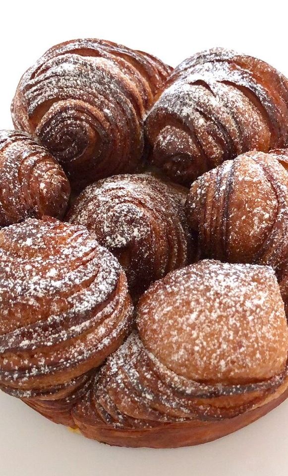 Torta delle Rose Sfogliata